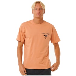 Rip Curl Fade Out Icon Short Sleeve T-Shirt in Clay